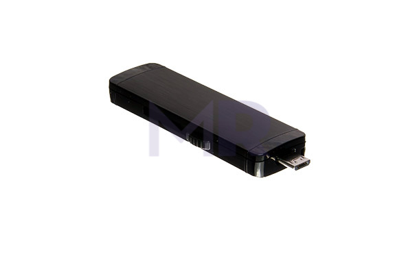 Czarna pamięć USB z dwoma portami do podłączenia